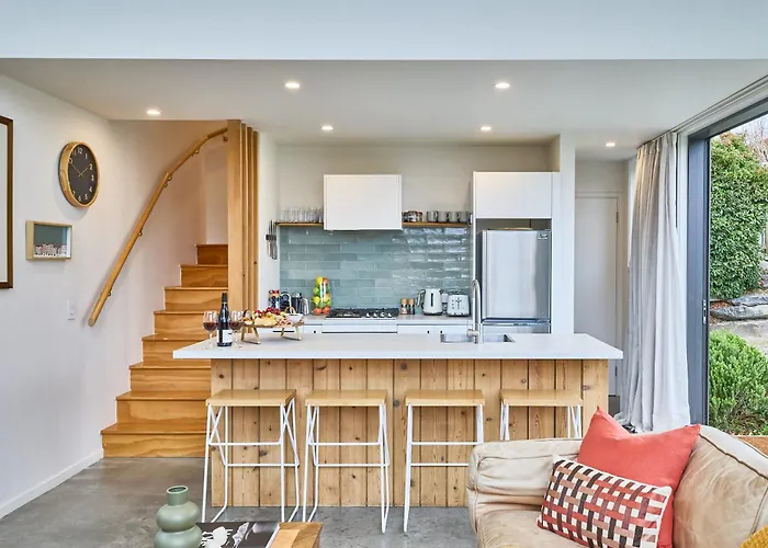 Two Bedroom Two Bathroom House * Wanaka